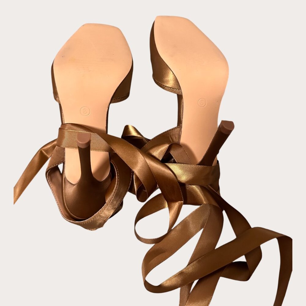 Ballerina Tie Around Heels - Size 8 - Picture 2 of 5